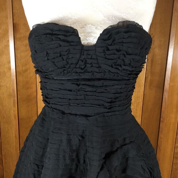 Diane von Furstenberg Delancy Black Silk Chiffon Strapless Dress - Picture 2 of 8